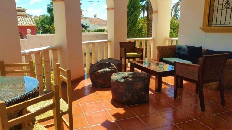 Дом в 2,7 км от пляжа Aguamarina, Playa de la Glea/Campoamor, или La Zenia, побережье Коста Ориуэла, провинция Аликанте.