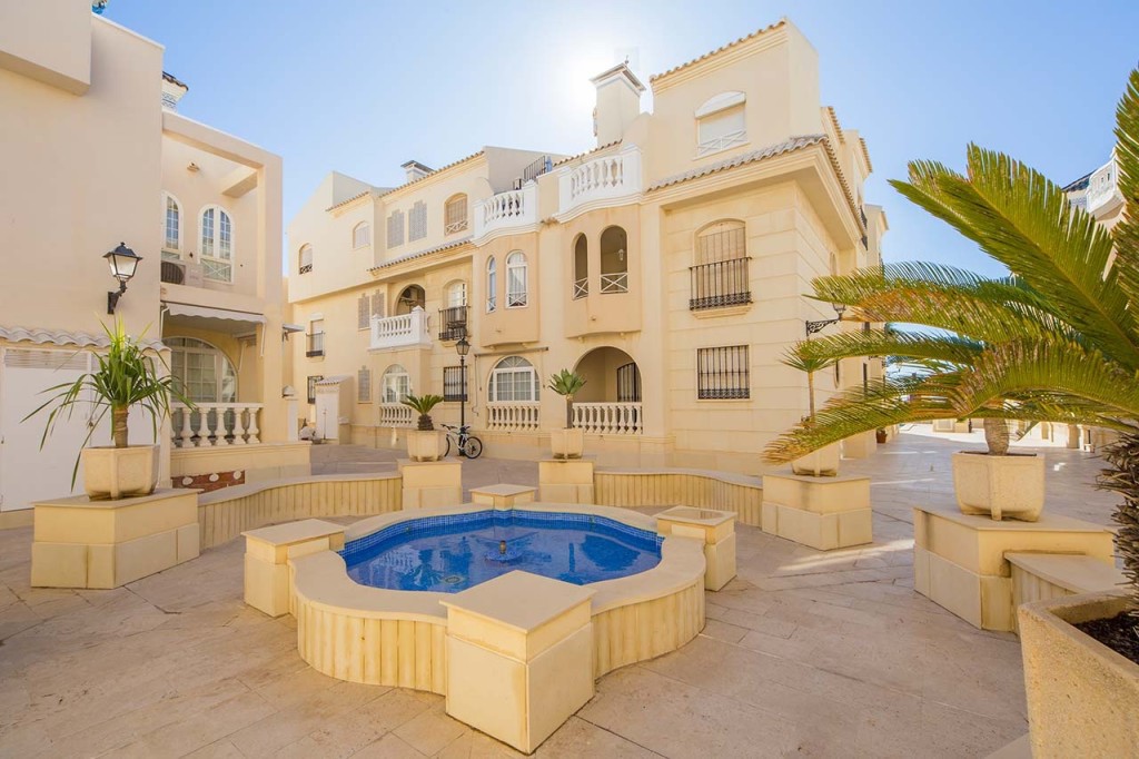 Apartment in Playa de los Locos, Torrevieja — photo 1