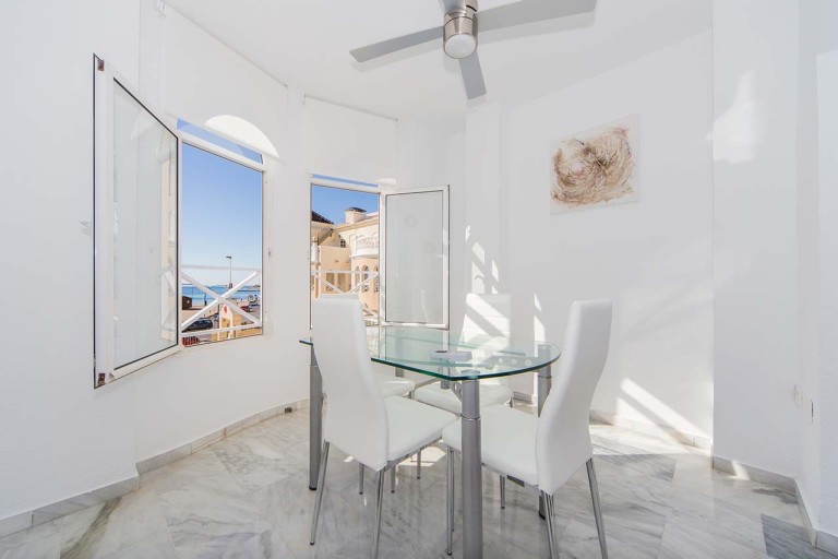 Apartment in Playa de los Locos, Torrevieja — photo 4