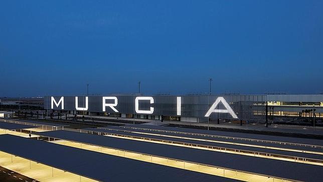 15 января король Испании Филип VI откроет новый аэропорт Корвера (Corvera)