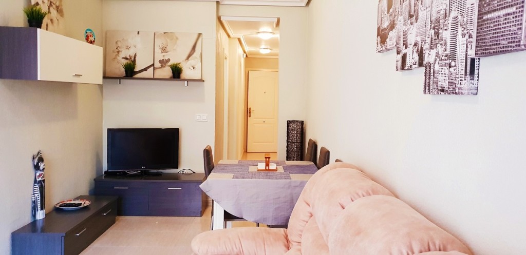 2-bedroom apartment in Playa del Cura, Torrevieja — photo 1
