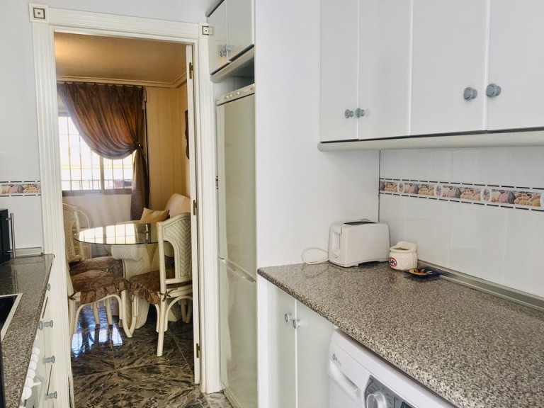 2-bedroom apartment in Torrevieja, Torrevieja — photo 4