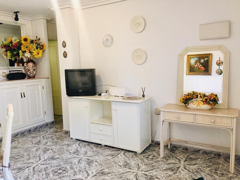 2-bedroom apartment in Torrevieja, Torrevieja — photo 3