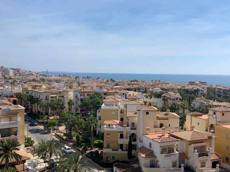 2-bedroom apartment in Torrevieja, Torrevieja — photo 4